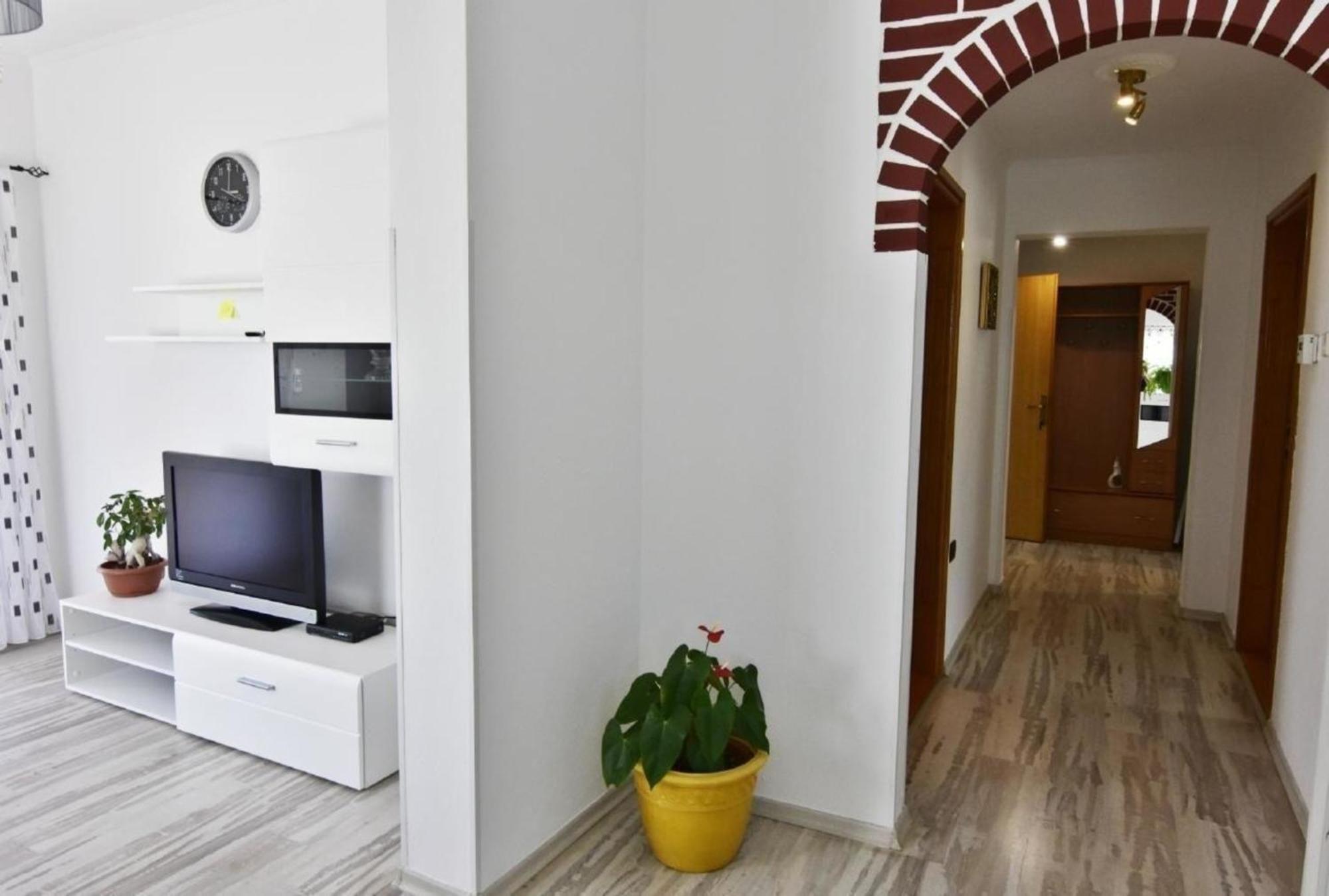 Apartman Klimatisierte In Valica Mit Grossem Garten